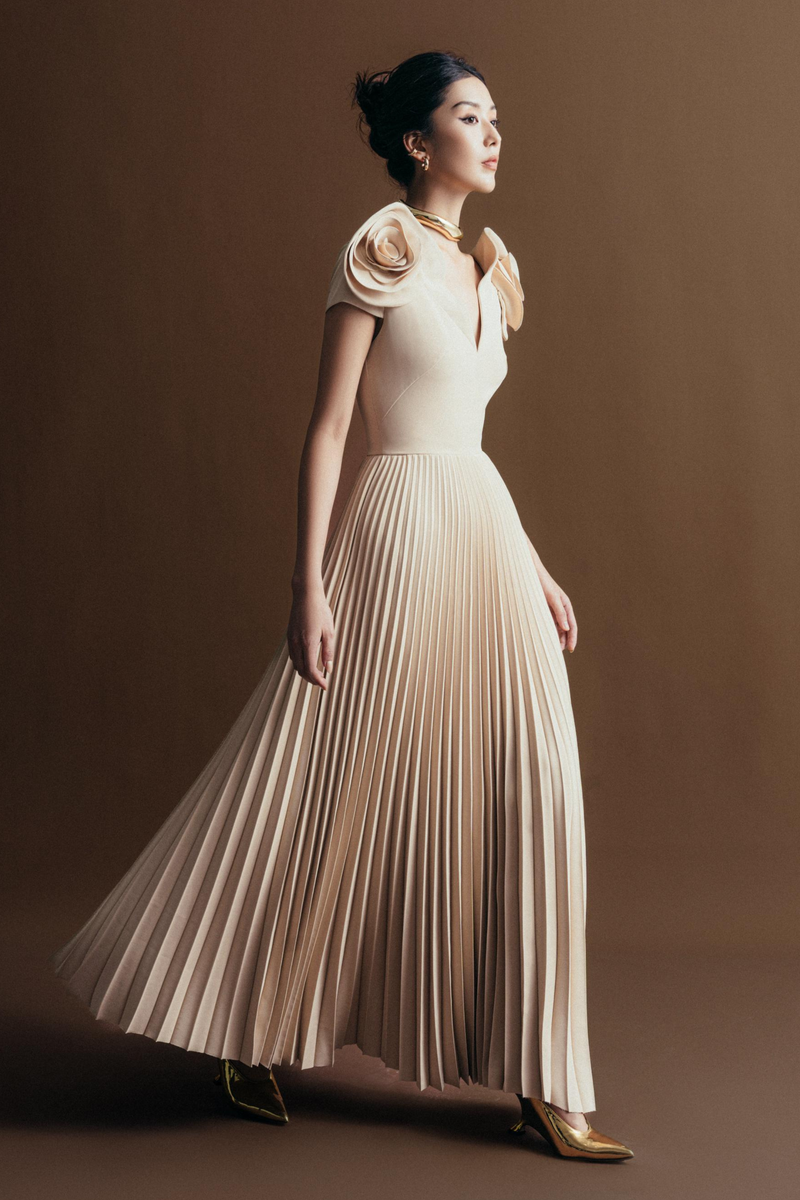 関税込 GIANA 日本未入荷  RHAPSODY プリーツミディ ドレス RHAPSODY Pleated Midi Dress – GIANA official website