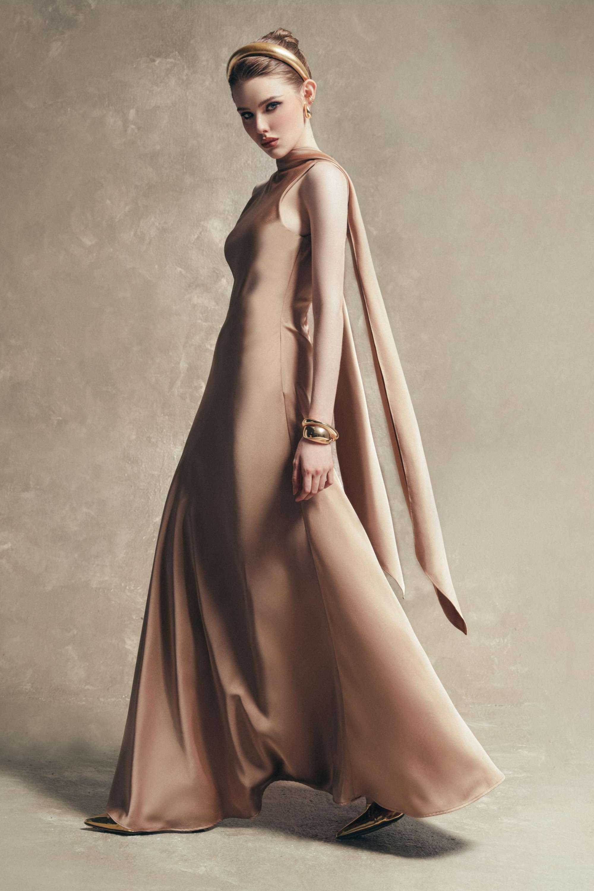 SOLANGE Silk Gown