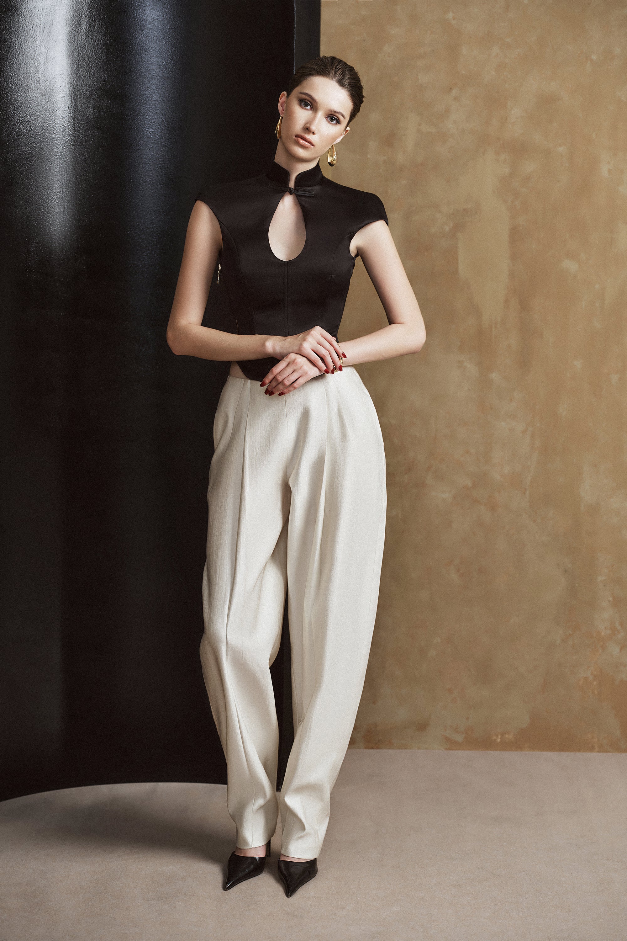 BULBE Pleated Trousers